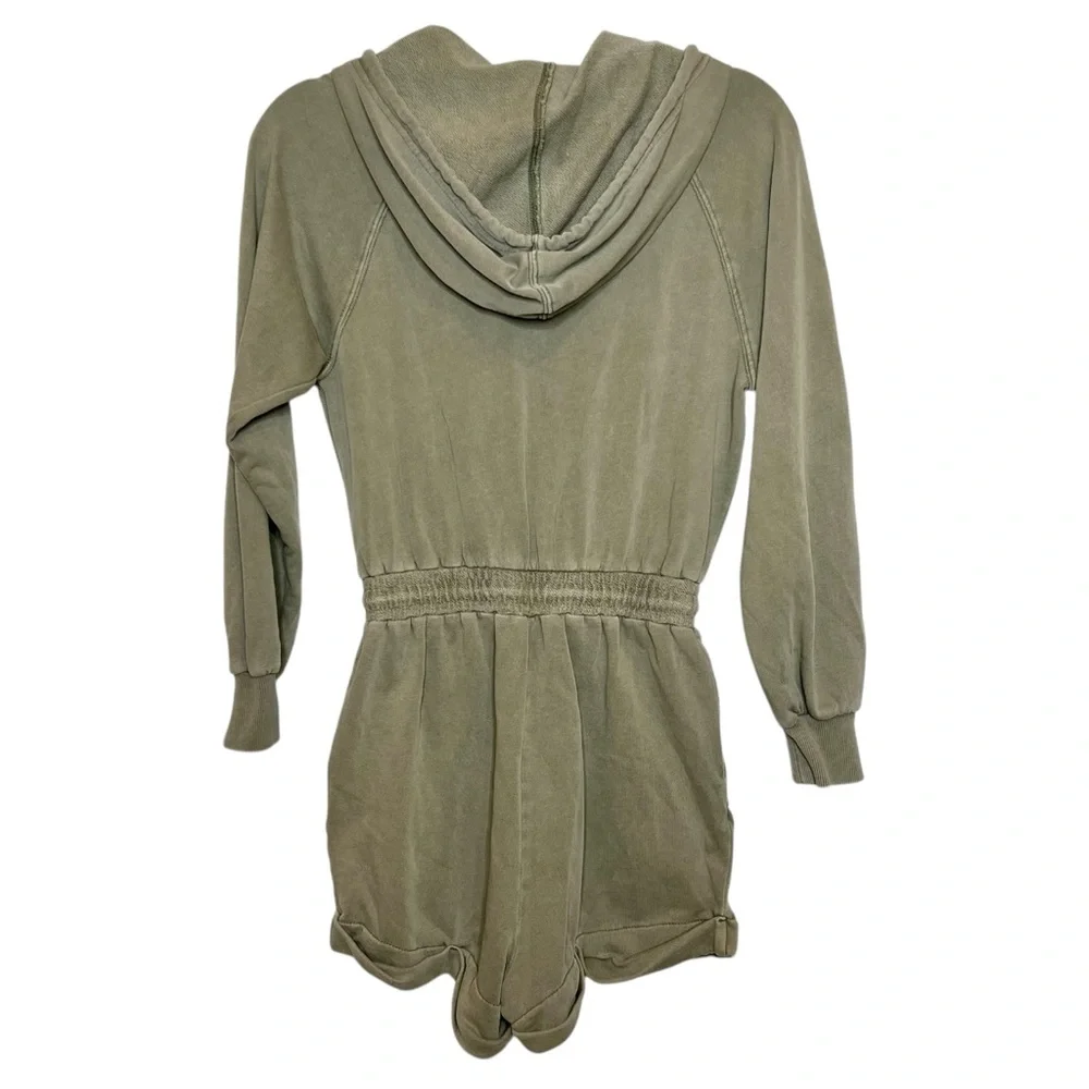 L*SPACE Stay Cool‎ Hooded Romper. Size XS